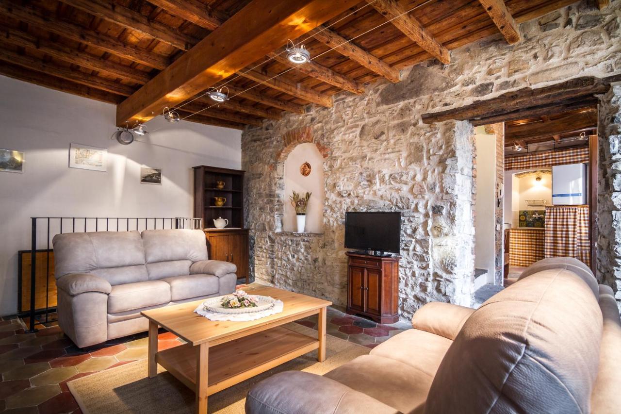 Вилла Vecchio Borgo Торно Экстерьер фото
