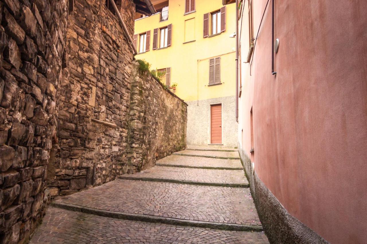 Вилла Vecchio Borgo Торно Экстерьер фото