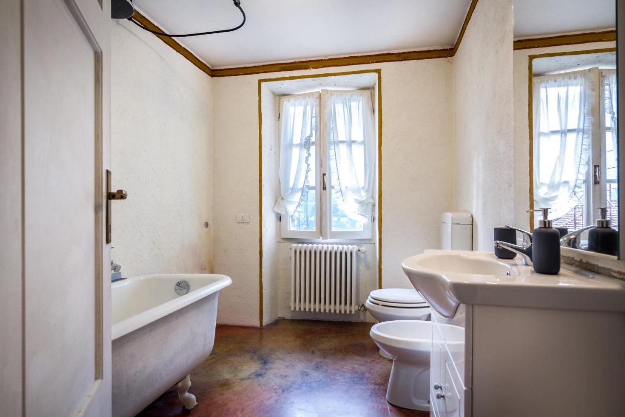 Вилла Vecchio Borgo Торно Экстерьер фото